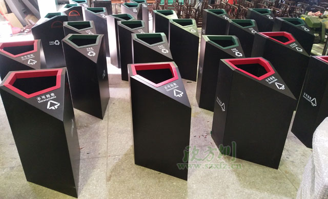 苏州天虹商场钢板喷塑分类垃圾桶厂家生产图