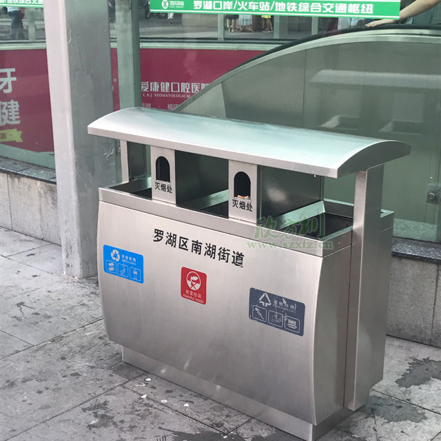 深圳火车站垃圾桶送货摆放现场图