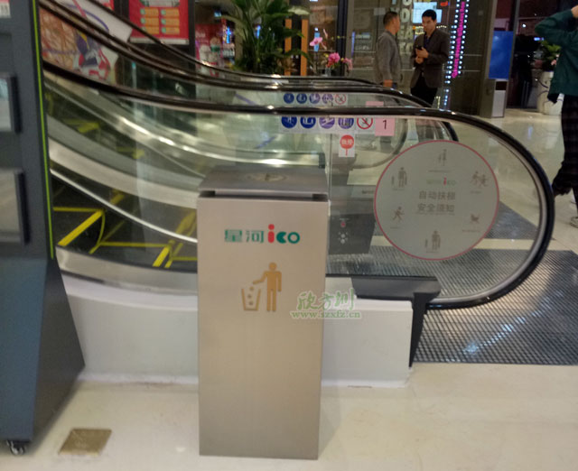 深圳星河iCO不锈钢垃圾桶厂家生产及现场摆放图