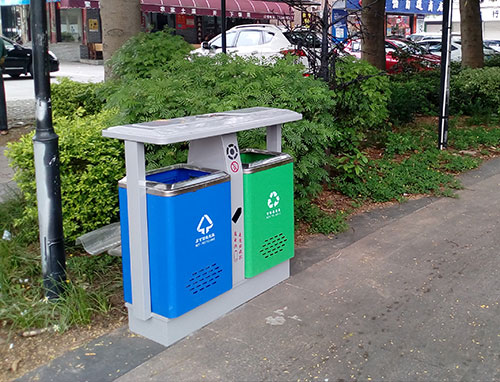 为民务实 驻马店开发区换增200余个果皮箱改善街道环境 